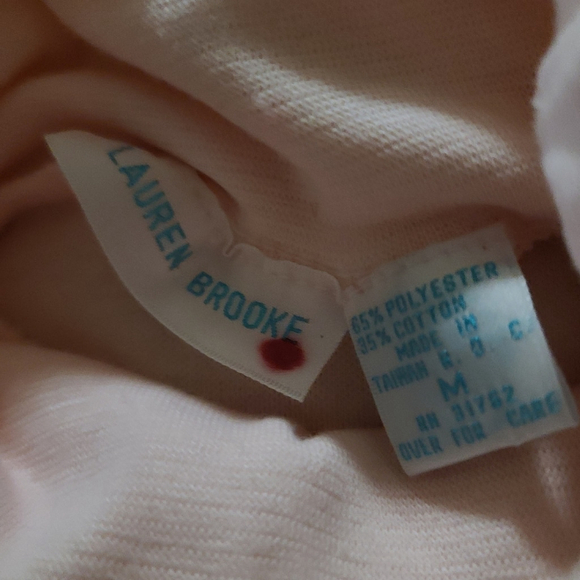 Stylish Women's Turtleneck Bundle - Medium, Red/Pink/Green - Picture 4 of 9